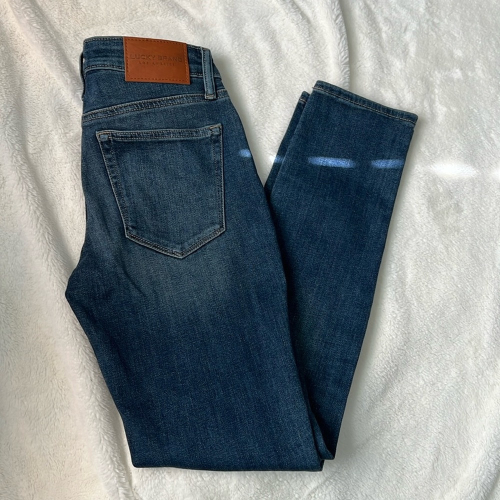 Lucky Brand Low Rise Skinny Jean